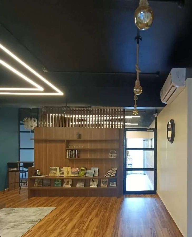 Trivpods Capsule Hotel Thiruvananthapuram 5*,